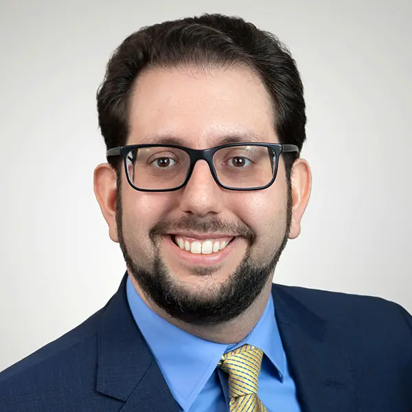 Gil Kahn